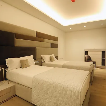 Cosmo Aparthotel 4*