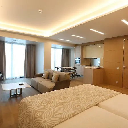 Cosmo 4*