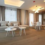 Cosmo 4*