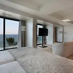 Cosmo Aparthotel 4*