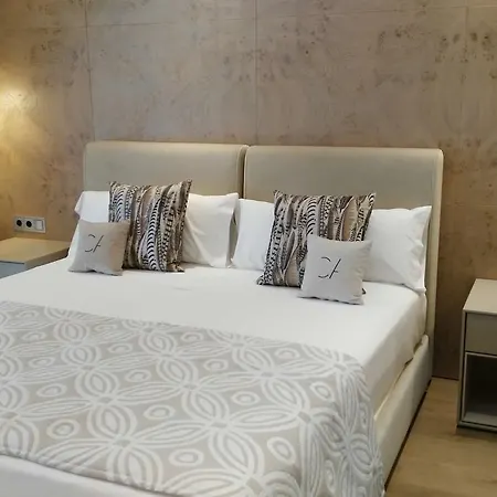 Cosmo بلاتجا ذارو