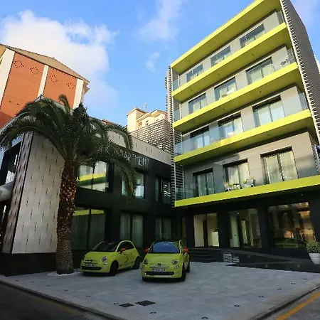 Cosmo Aparthotel 4*